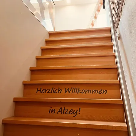 Moderne Dachgeschosswohnung Im Herzen Von